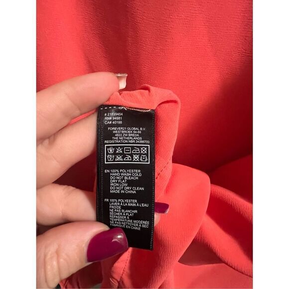 ✨Forever 21 Sleeveless Coral Blouse with Gold Buttons✨ - Picture 5 of 5